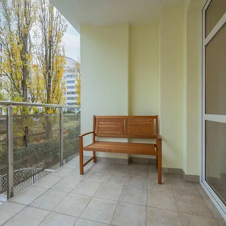 Spacious 10-guests With Parking By Renters * Βαρσοβία