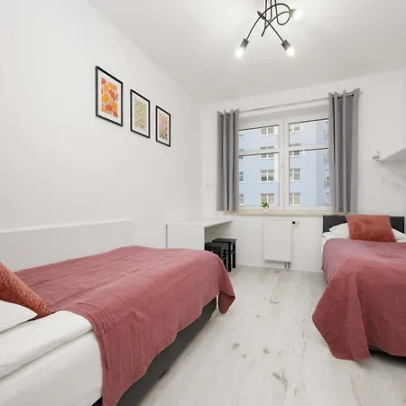 Spacious 10-guests With Parking By Renters Διαμέρισμα *