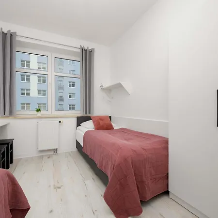 Spacious 10-guests With Parking By Renters Διαμέρισμα Βαρσοβία