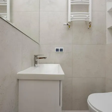 Spacious 10-guests With Parking By Renters * Βαρσοβία