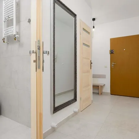 Spacious 10-guests With Parking By Renters