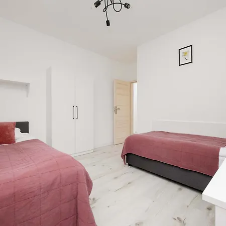 Spacious 10-guests With Parking By Renters * Βαρσοβία